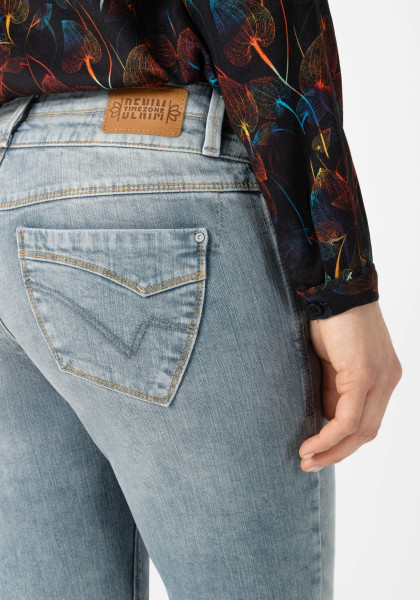 detail Timezone dámské jeans Slim EnyaTZ 17-10025-00-3780