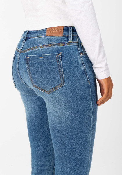 detail Timezone dámské jeans AleenaTZ 17-10057-00-3047